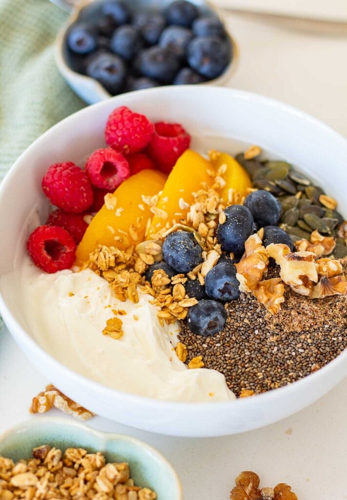 Balanced Yoghurt Bowl Ideas for Breakfast (High Fibre & Protein)